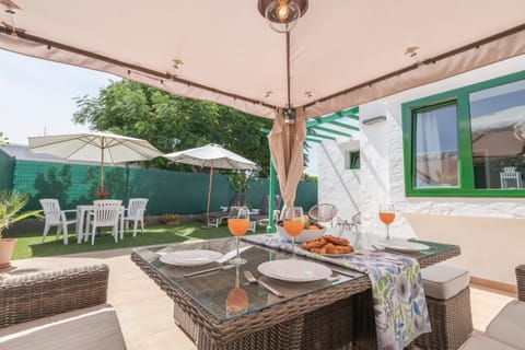 Garden, Dining area, Garden view