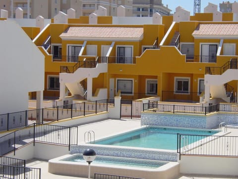 Swimming pool, Swimming pool