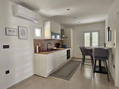 Apartment Krista Apartment in Okrug Gornji