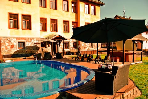 Swimming pool, Internal: Not applicable to any particular room