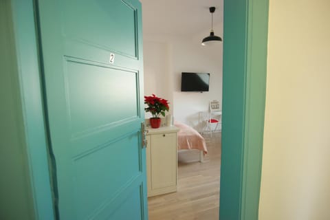 Photo of the whole room, On site