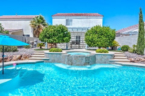 Property building, Pool view, Swimming pool