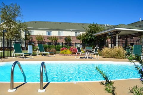 Swimming pool, Swimming pool