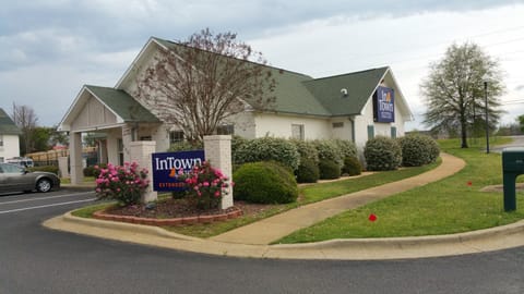 InTown Suites Extended Stay Prattville AL Hotel in Millbrook