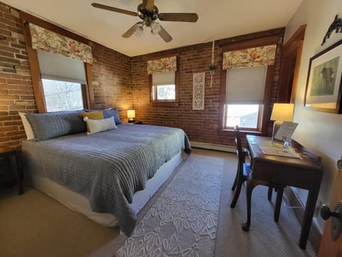 Bross Hotel B & B Bed and Breakfast in Paonia