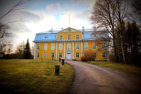 Facade/entrance, Natural landscape, Garden view, Landmark view, Area and facilities