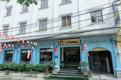 Property building, Facade/entrance