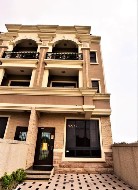 Property building, Facade/entrance, Off site