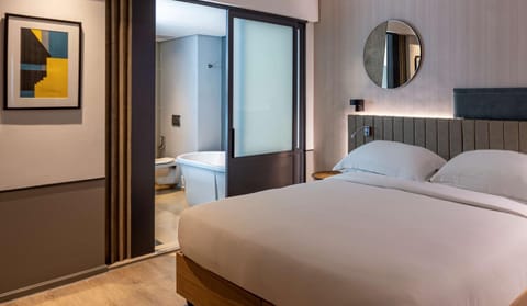 Photo of the whole room, On site