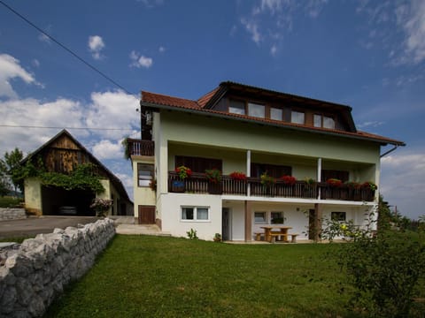 Facade/entrance, Garden, View (from property/room), Balcony/Terrace, Garden view