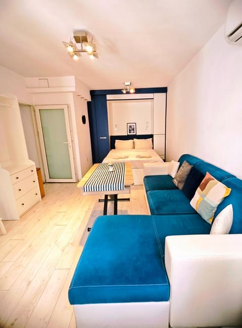 Living room, Dining area, Bedroom