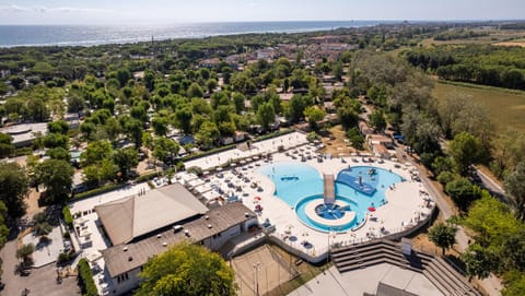 Bird's eye view, Swimming pool