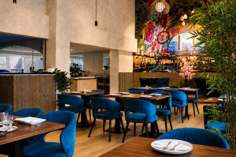 Property building, Restaurant/places to eat, Food and drinks, Food, Breakfast