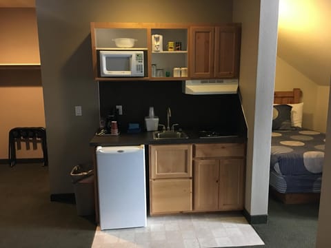 Boulder Creek Inn Inn in Donnelly