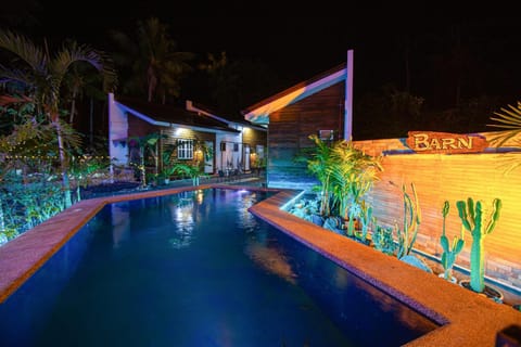 Swimming pool