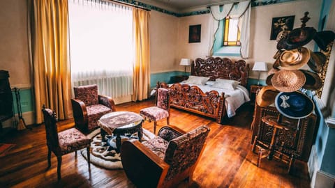 Photo of the whole room, Decorative detail, Bedroom
