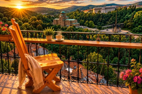 Nearby landmark, Spring, Day, View (from property/room), Balcony/Terrace, Dining area, Mountain view, River view, Sunrise, Sunset