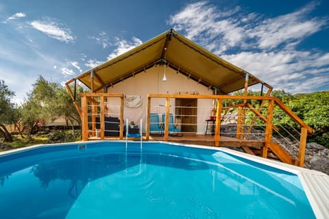 Balcony/Terrace, Swimming pool, Swimming pool