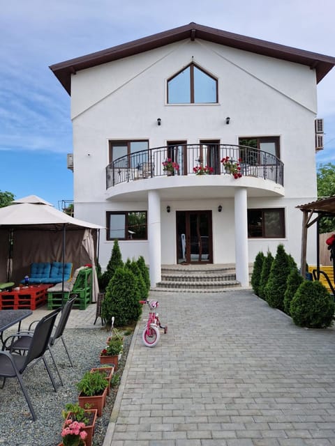 Property building, Garden, View (from property/room), Internal: Not applicable to any particular room