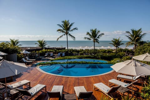 Restaurant/places to eat, Garden, Lounge or bar, Banquet/Function facilities, Beach, Swimming pool