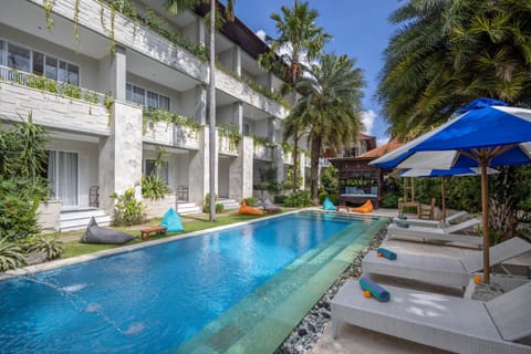 Property building, Pool view, Swimming pool