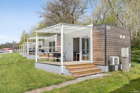Patio, Facade/entrance