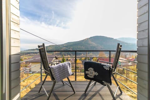 Balcony/Terrace, Mountain view