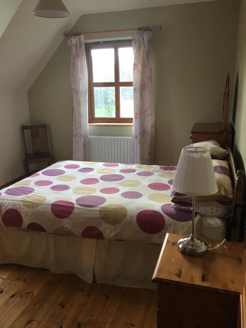Letterfrack Farmhouse on equestrian farm in Letterfrack beside Connemara National Park House in County Mayo