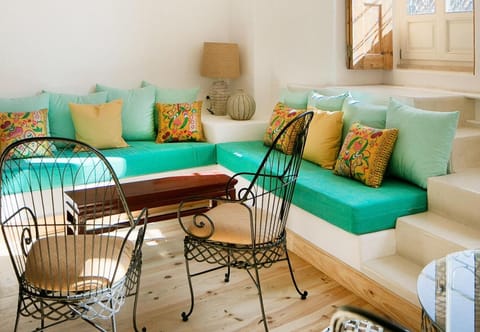 Communal lounge/ TV room, Living room
