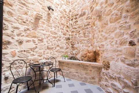 Patio, Balcony/Terrace