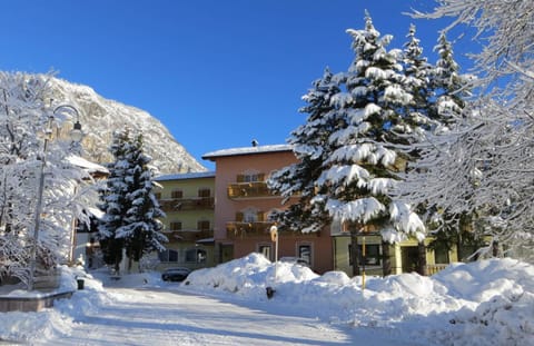 Property building, Winter