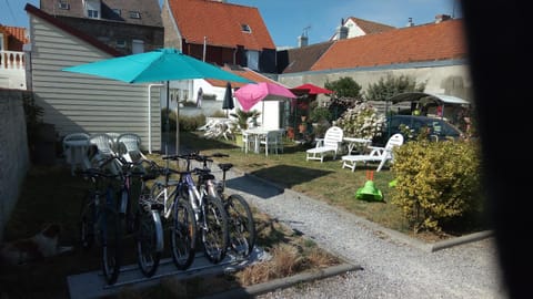 Spring, Day, Children play ground, Garden, On site, Garden view, Family