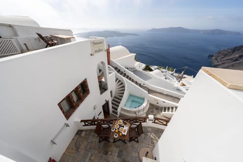 Smaro Studios Apartment hotel in Thera