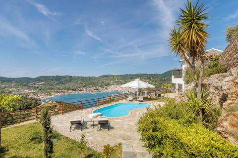 Natural landscape, Sea view, Swimming pool, sunbed