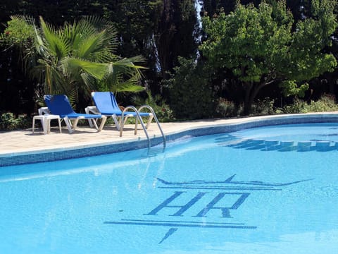 Patio, Garden, Swimming pool