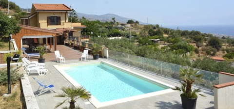 Nearby landmark, Garden, Balcony/Terrace, Pool view, Sea view, Swimming pool, Swimming pool, Swimming pool