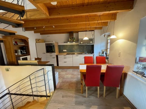 Kitchen or kitchenette, Dining area, Breakfast, dishwasher, stove, kitchen