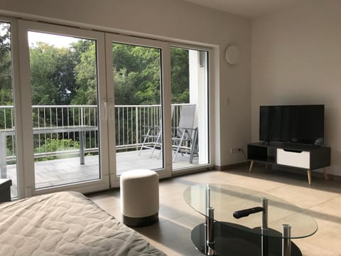 TV and multimedia, Balcony/Terrace, Living room