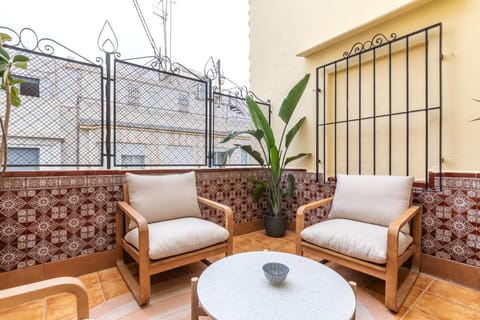 Patio, Day, Balcony/Terrace