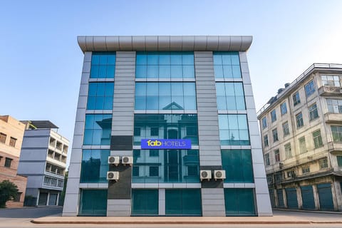 Property building, Facade/entrance