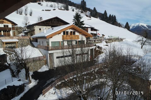 Day, Winter, On site