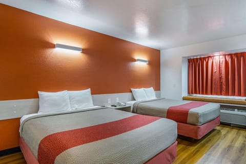 Photo of the whole room, On site