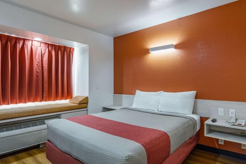 Photo of the whole room, On site