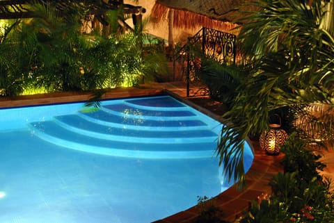 Swimming pool, Swimming pool