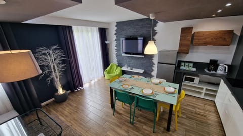 Coffee/tea facilities, Kitchen or kitchenette, Living room, Seating area, Dining area, pet friendly, stove