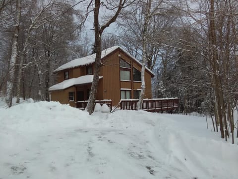 Property building, Winter, Street view