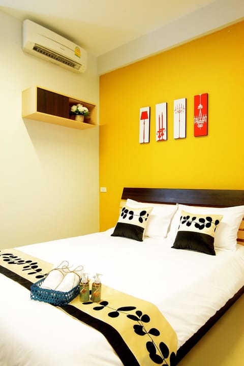 Living room, Bedroom