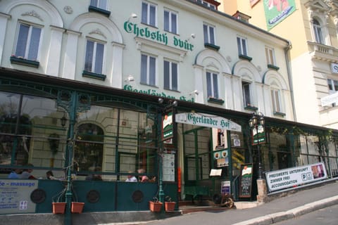 Facade/entrance