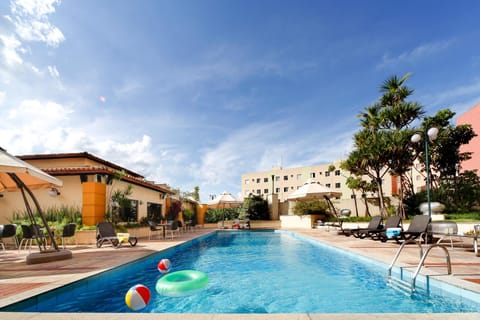 Property building, Pool view, Swimming pool, Swimming pool