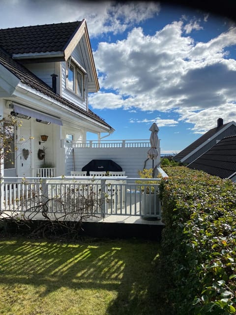 Property building, Balcony/Terrace